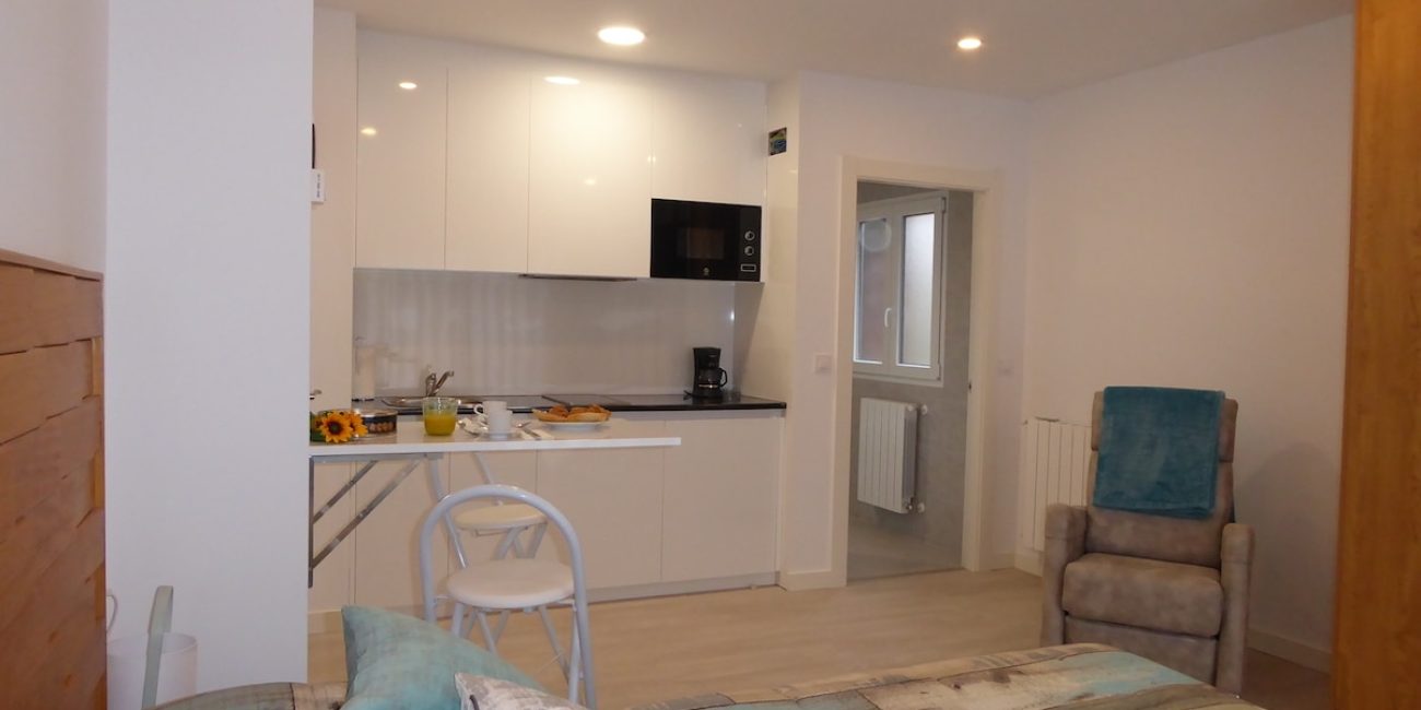 Cocina y zona de estar de Valles Pasiegos